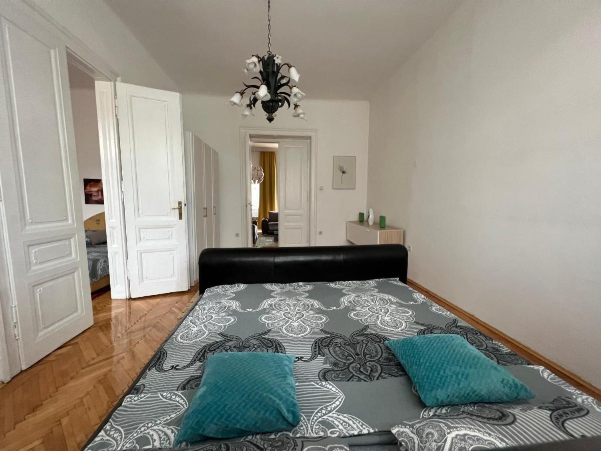 Apartman Happy Apartment Sarajevo Exterior photo