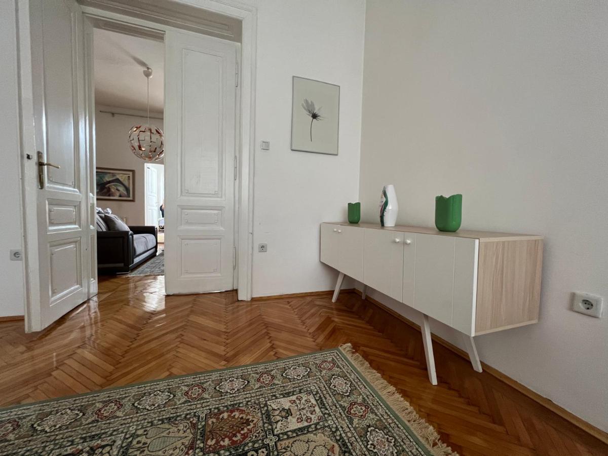 Apartman Happy Apartment Sarajevo Exterior photo